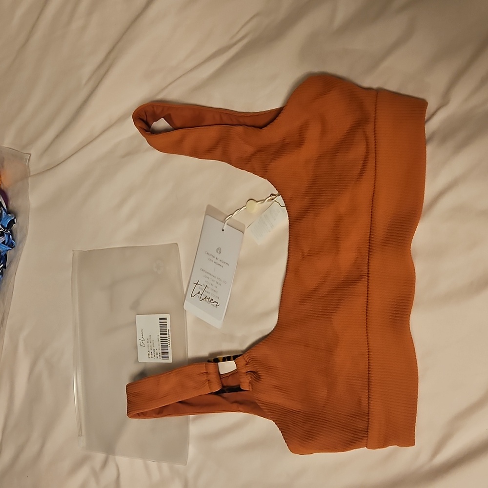 NWT toluca bikini top